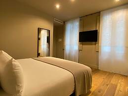 Uma Suites Pau Claris