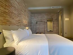 Uma Suites Pau Claris