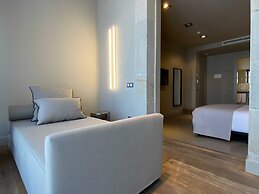Uma Suites Pau Claris