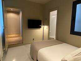 Uma Suites Pau Claris