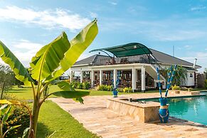 Moyoni Airport Lodge