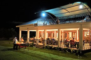 Moyoni Airport Lodge