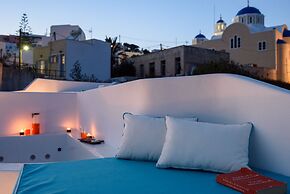 The Luna Cavern 2 with Hot Tub White