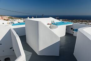 The Luna Cavern 2 with Hot Tub White