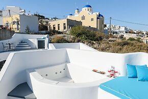 The Luna Cavern 2 with Hot Tub White