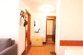 Sunny and Cozy Apartment by Lago Azul