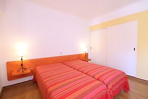 Sunny and Cozy Apartment by Lago Azul