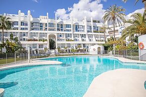 Marbella Pool House Ph24 on sea Shore