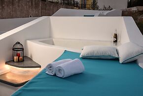 The Luna Cavern 3 with Hot Tub Ocean