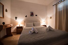 Ostria Studios & Apartments