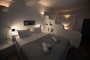 Ostria Studios & Apartments