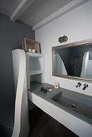 Ostria Studios & Apartments