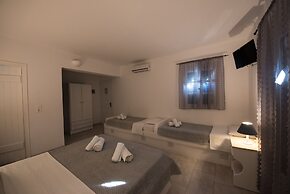 Ostria Studios & Apartments