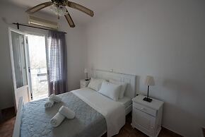 Ostria Studios & Apartments