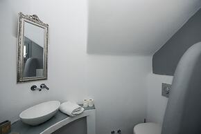 Ostria Studios & Apartments