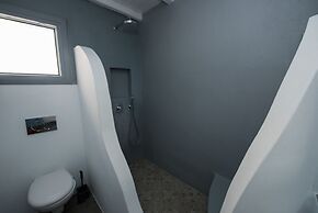 Ostria Studios & Apartments