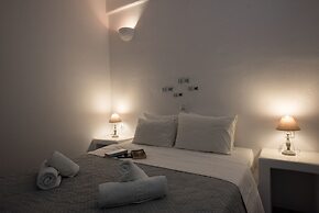 Ostria Studios & Apartments