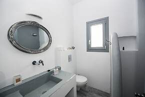 Ostria Studios & Apartments