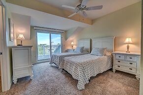 Beach Three Bedroom Villa by Redawning