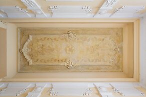 Rubinstein Apartment - LoftAffair