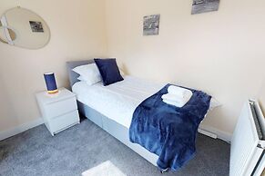 Stayzo Stylish House Accommodation in Westminster