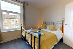 Stayzo Stylish House Accommodation in Westminster