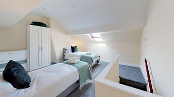 Stayzo Stylish House Accommodation in Westminster