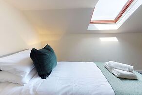 Stayzo Stylish House Accommodation in Westminster