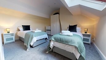 Stayzo Stylish House Accommodation in Westminster