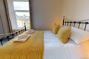 Stayzo Stylish House Accommodation in Westminster