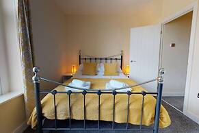 Stayzo Stylish House Accommodation in Westminster