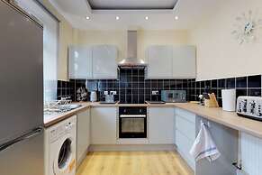 Stayzo Stylish House Accommodation in Westminster