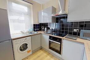 Stayzo Stylish House Accommodation in Westminster