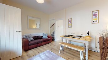 Stayzo Stylish House Accommodation in Westminster