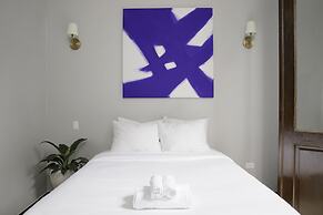 El Colonial - Adults Only