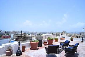 El Colonial - Adults Only