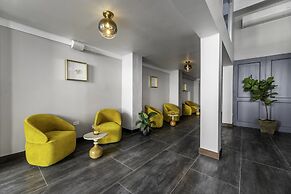 El Colonial - Adults Only