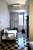 El Colonial - Adults Only