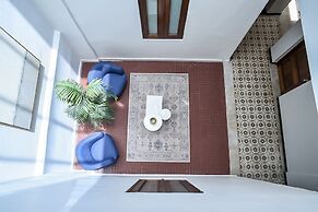 El Colonial - Adults Only