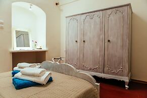 Day One Fira Mansion