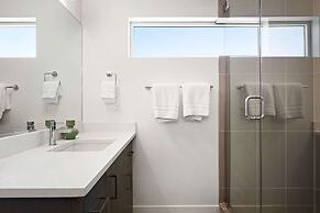 Family Paradise at the Vue by RedAwning