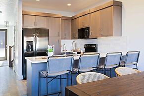 Family Paradise at the Vue by RedAwning