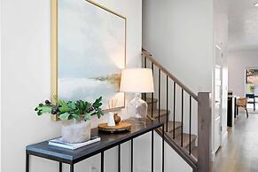 Family Paradise at the Vue by RedAwning