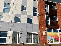 Toothbrush Apartments - Studio Apartment