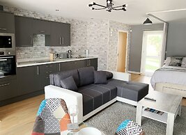 Toothbrush Apartments - Studio Apartment