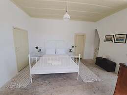 Dolce Vivere by Konnect, Gaios Paxos