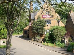 Fab 2 Bed Cotswolds Cottage With Private Courtyard