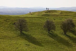 Fab 2 Bed Cotswolds Cottage With Private Courtyard