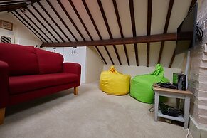 Fab 2 Bed Cotswolds Cottage With Private Courtyard