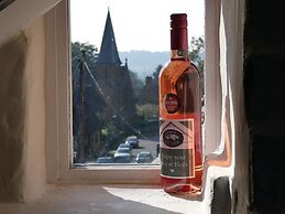 Fab 2 Bed Cotswolds Cottage With Private Courtyard